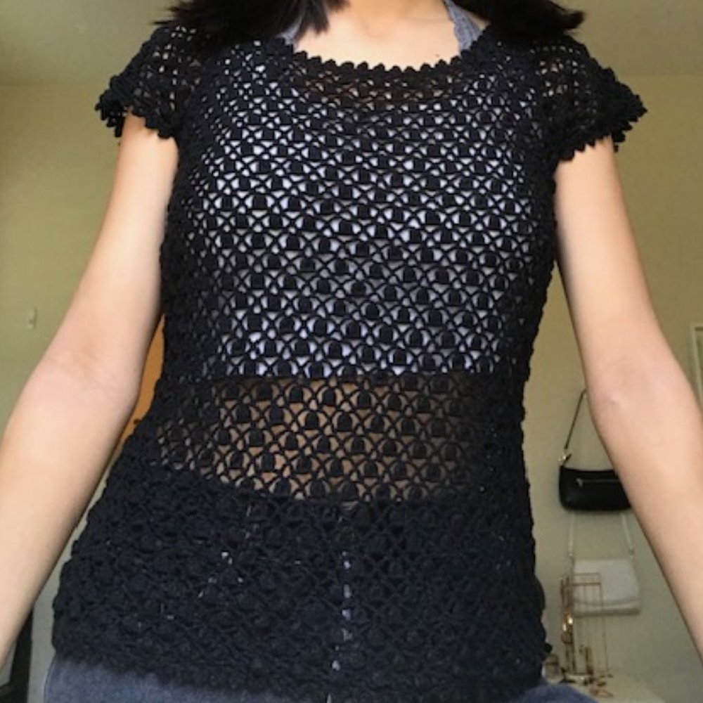 Veeko | crochet top